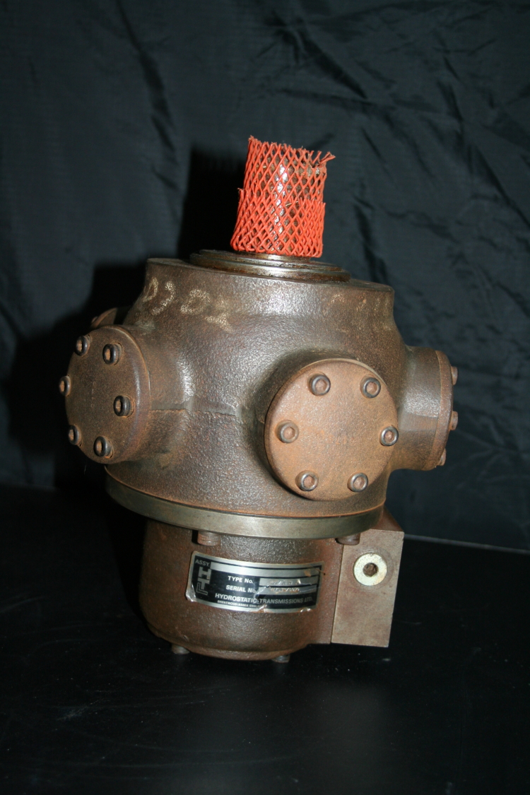 Hydraulic axial piston motor 46 ft lbs M65/C159 HTL Unused