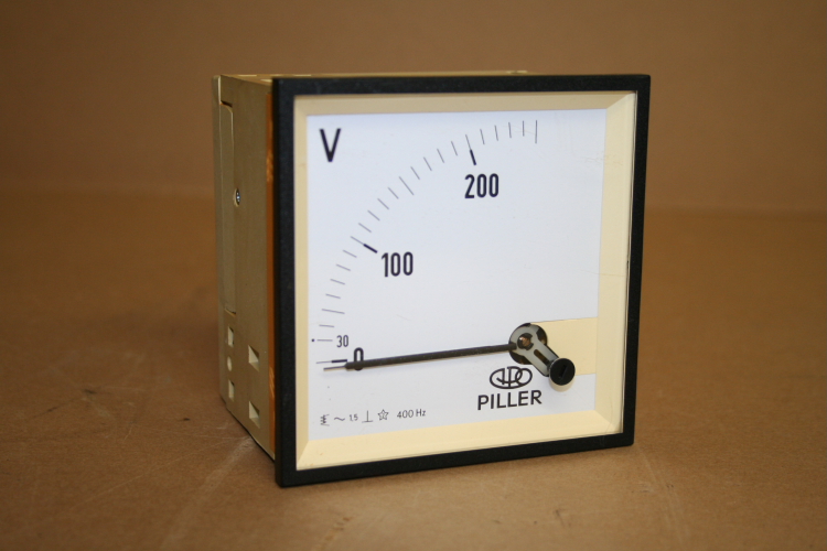 Volt Meter 0 to 500 V, 400 Hz, 95mm panel meter, Piller