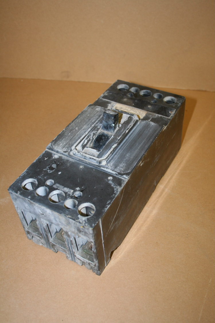 Circuit breaker, 225 Amp, 600 VAC, 3P, Gould ITE FJ3 S225, Unused