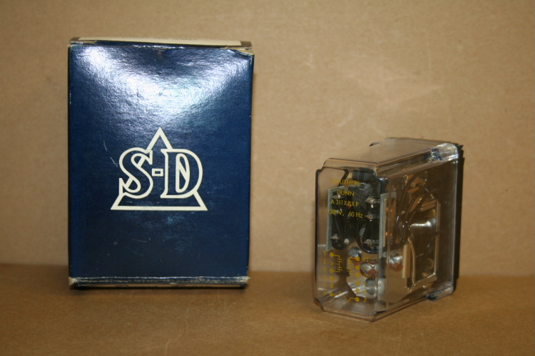 Relay Power, 2 DPDT, 120v coil, 5A, A311XBXP Struthers Dunn Unused