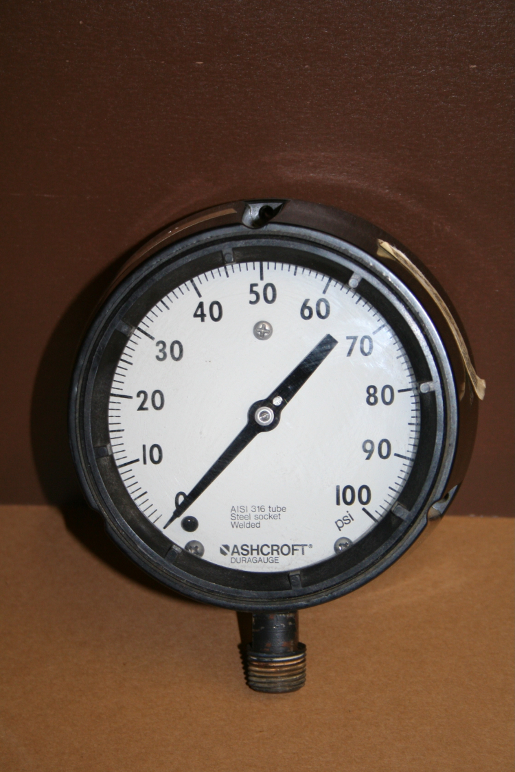 Pressure gauge 100 psi 4 1/2 inch liquid fill Duratube 1279 Ashcroft Unused