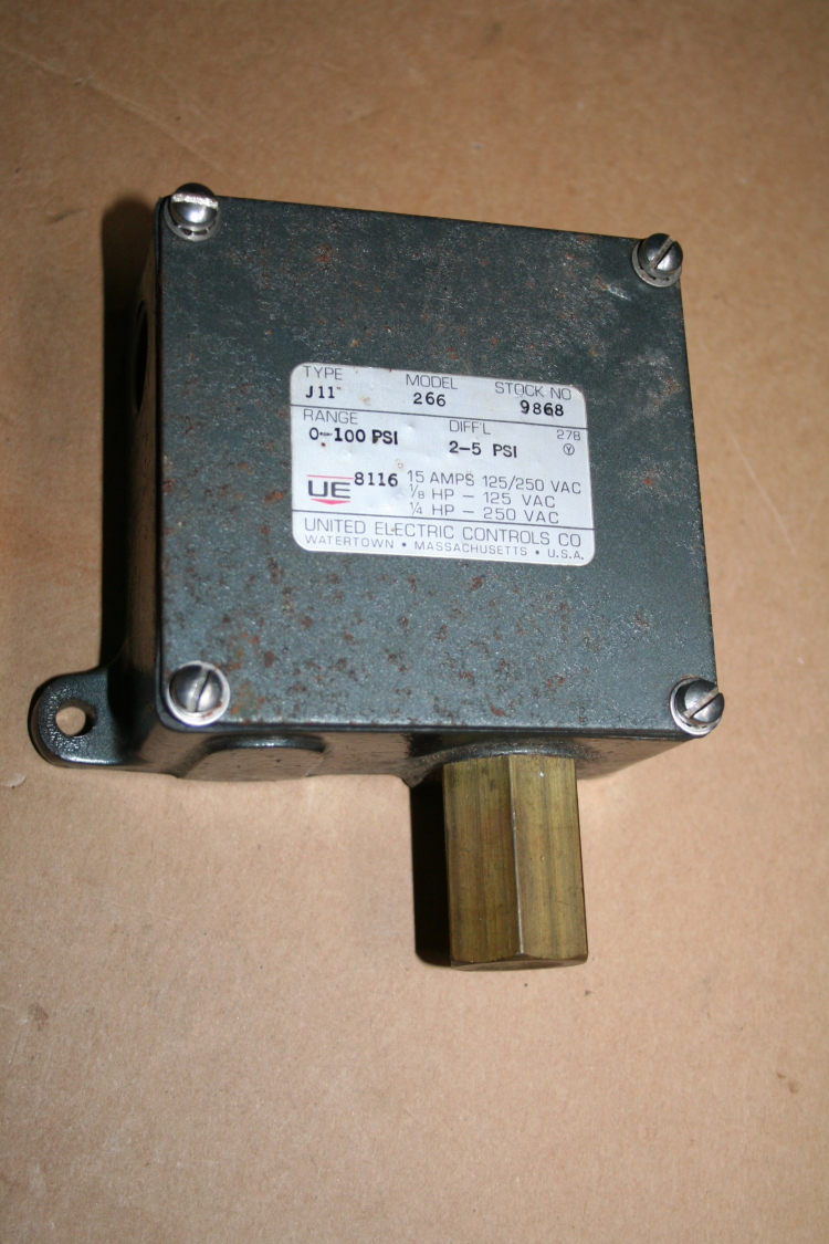 Pressure switch 0-100psi J11-266-9868 United Electric Unused