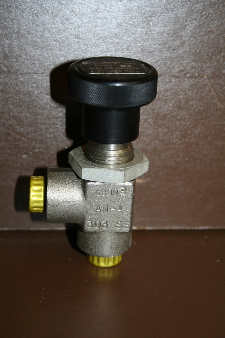 Pneumatic valve high pressure 6000 psi, SS, AN-4, Dragon Valve 817 734NR Unused