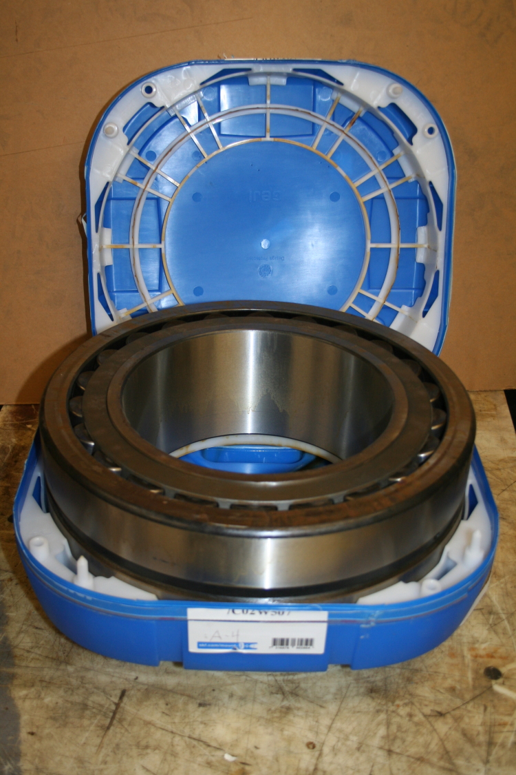 Spherical radial bearing 23144 CCK/C02W507 CCK/W33 SKF Unused