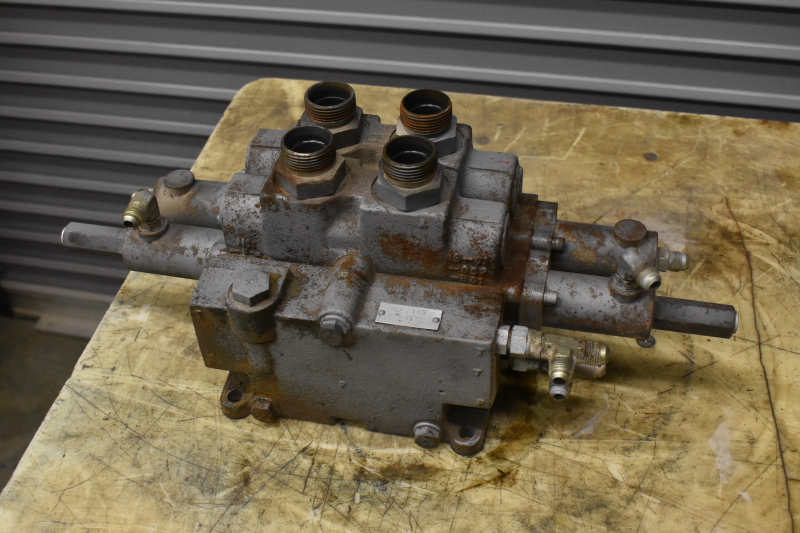 Hydraulic directional valve Borg Warner modular stack