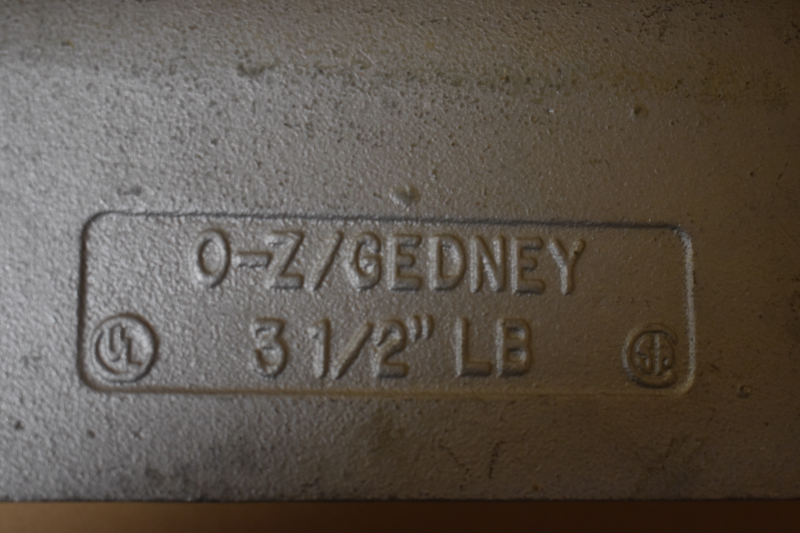 O-Z/Gedney EFL-75 3/4 Inch 90 Degree Concrete Slab Electroforming Tight – Open Box
