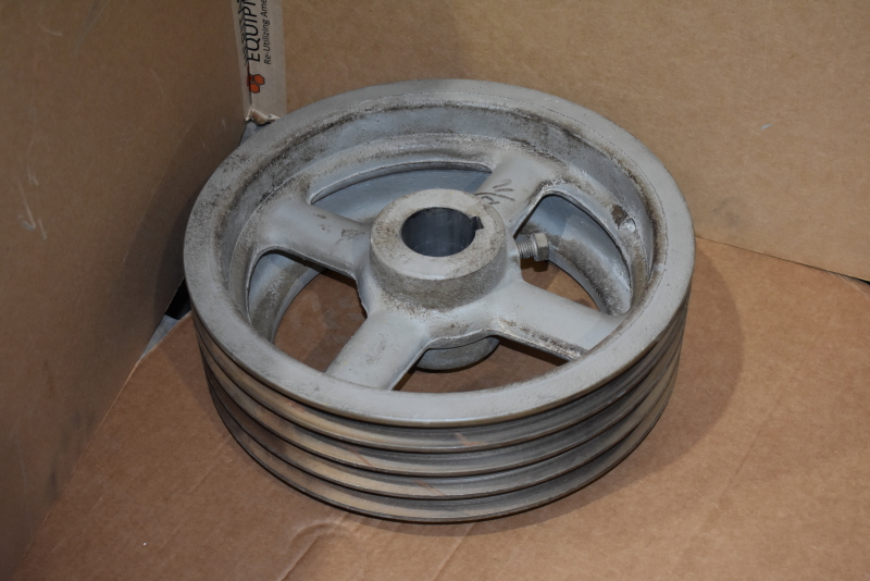 Heavy duty cast 4 groove V-belt 15